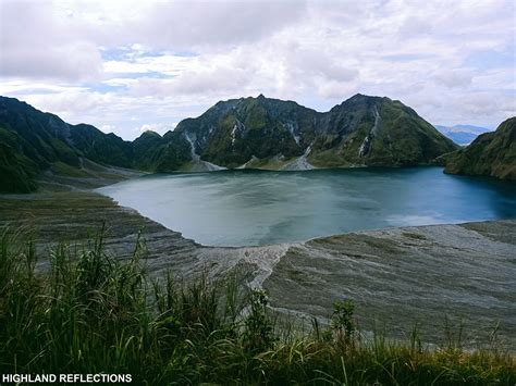 Mount Pinatubo and Apu Malyari – 11Aug31 .